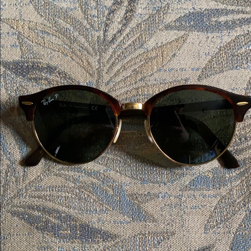 Club master oval legend gold Ray Ban sunglasses